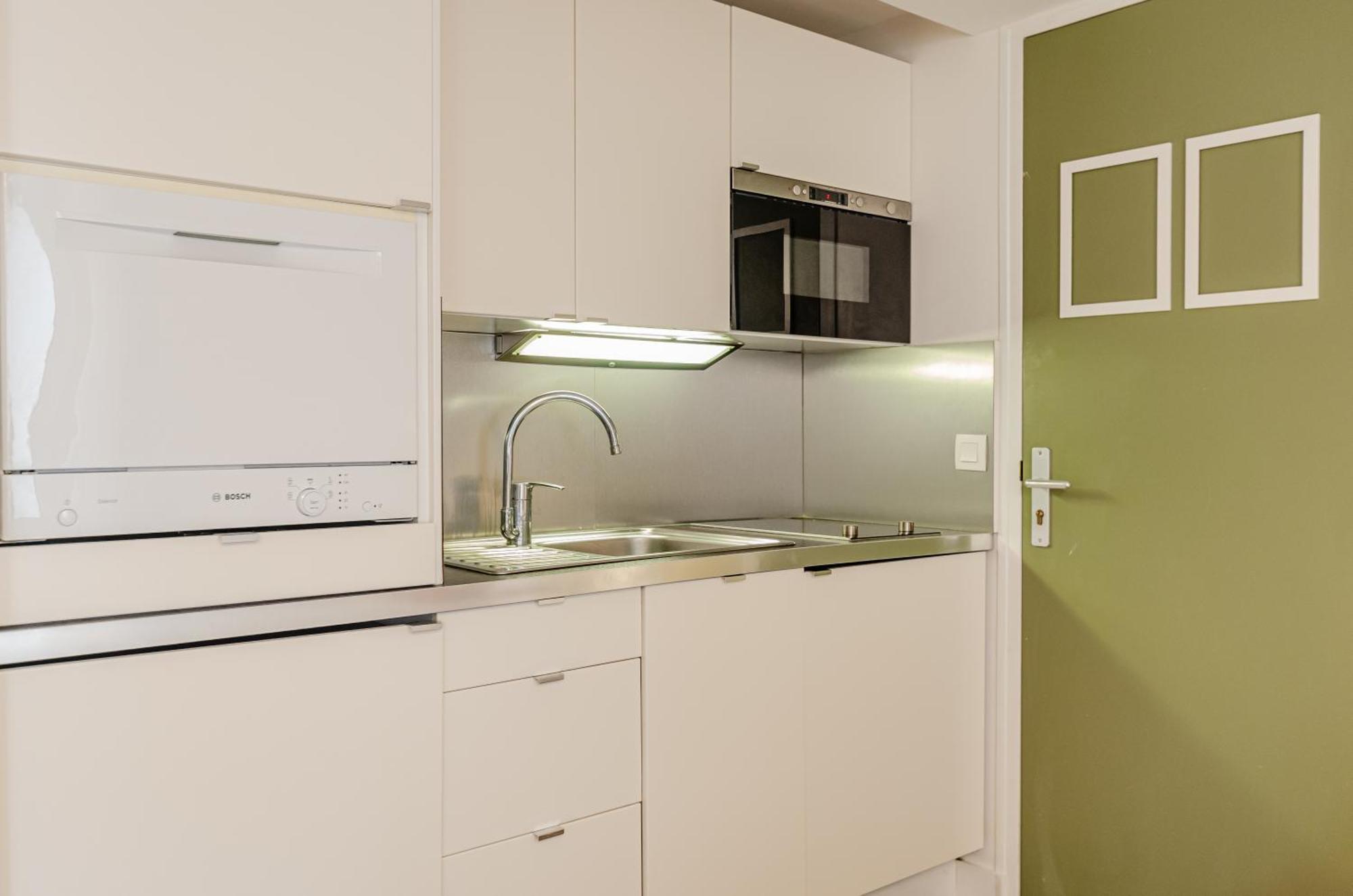 Parisian Home L Bellan Luaran gambar