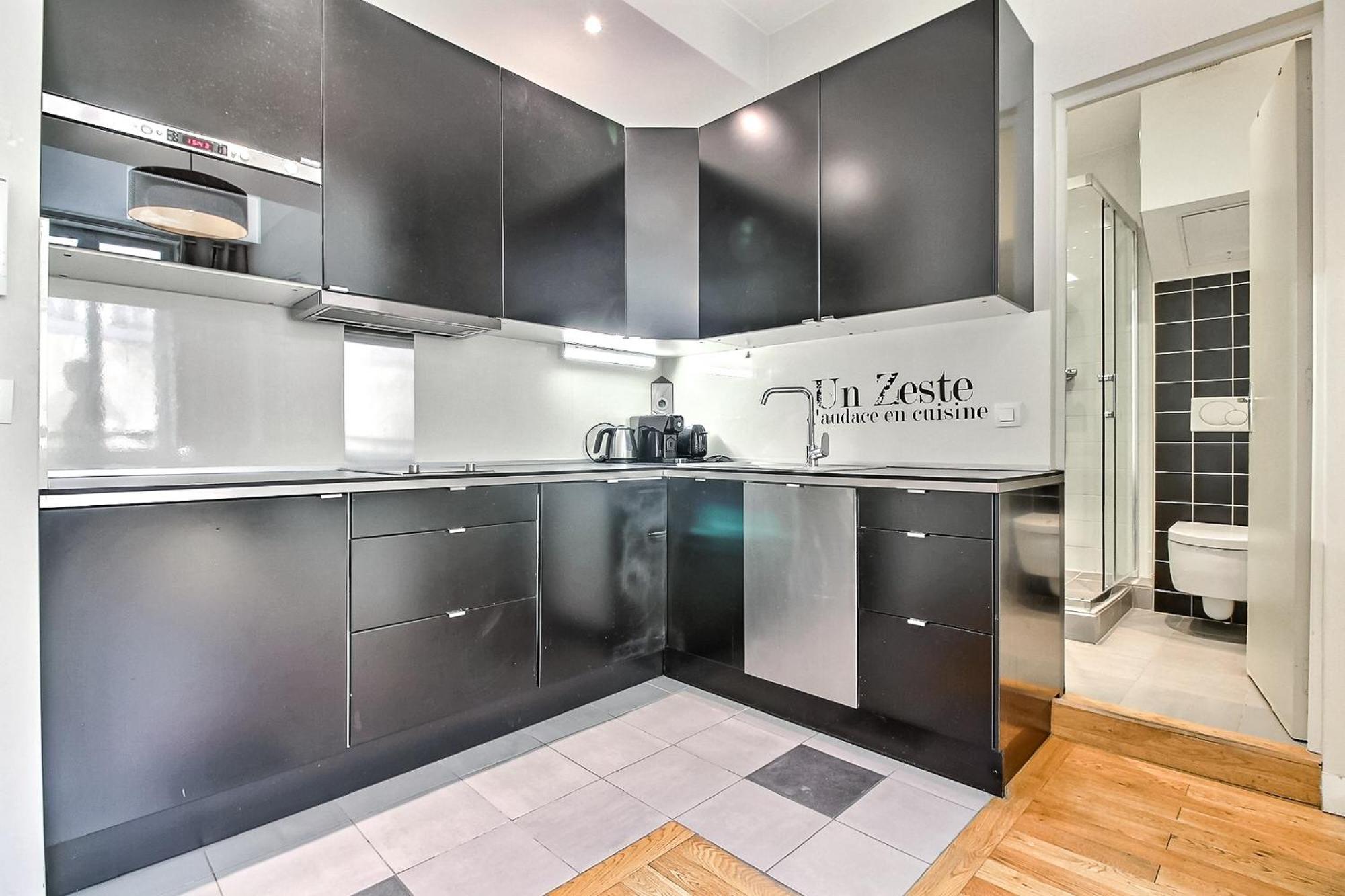 Parisian Home L Bellan Luaran gambar